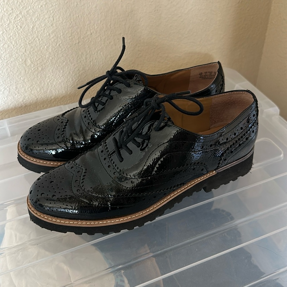 Patent Oxford shoes